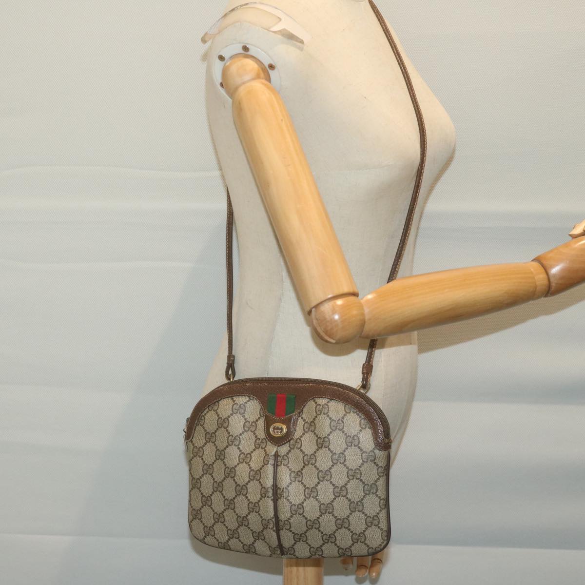 GUCCI GG Supreme Web Sherry Line Shoulder Bag PVC Beige 904 02 047 Auth 65903