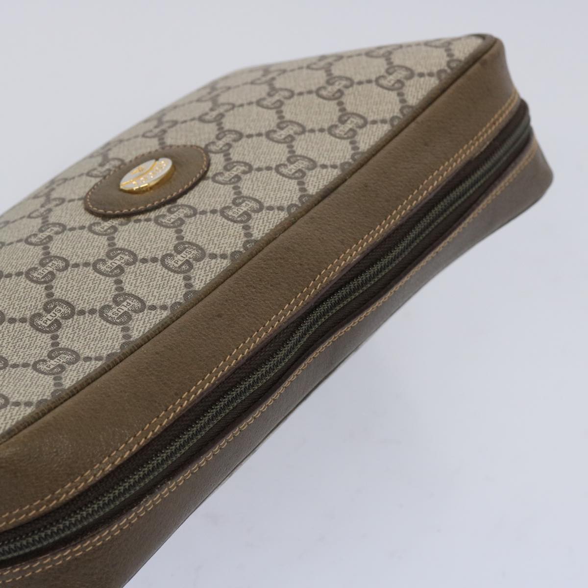 GUCCI GG Plus Supreme Clutch Bag PVC Leather Beige Auth 65941