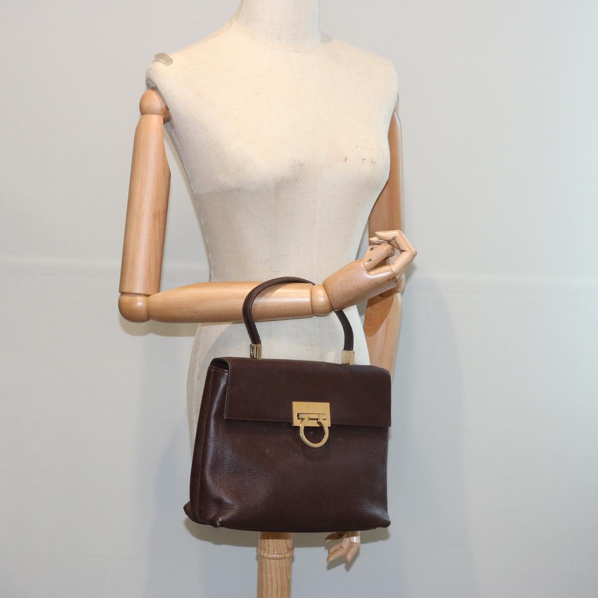 Salvatore Ferragamo Gancini Hand Bag Leather Brown Auth 65955