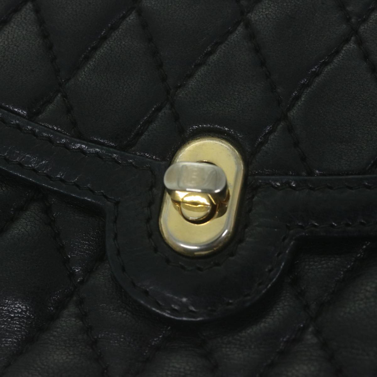 BALLY Quilted Chain Shoulder Bag Leather Black Auth 66071