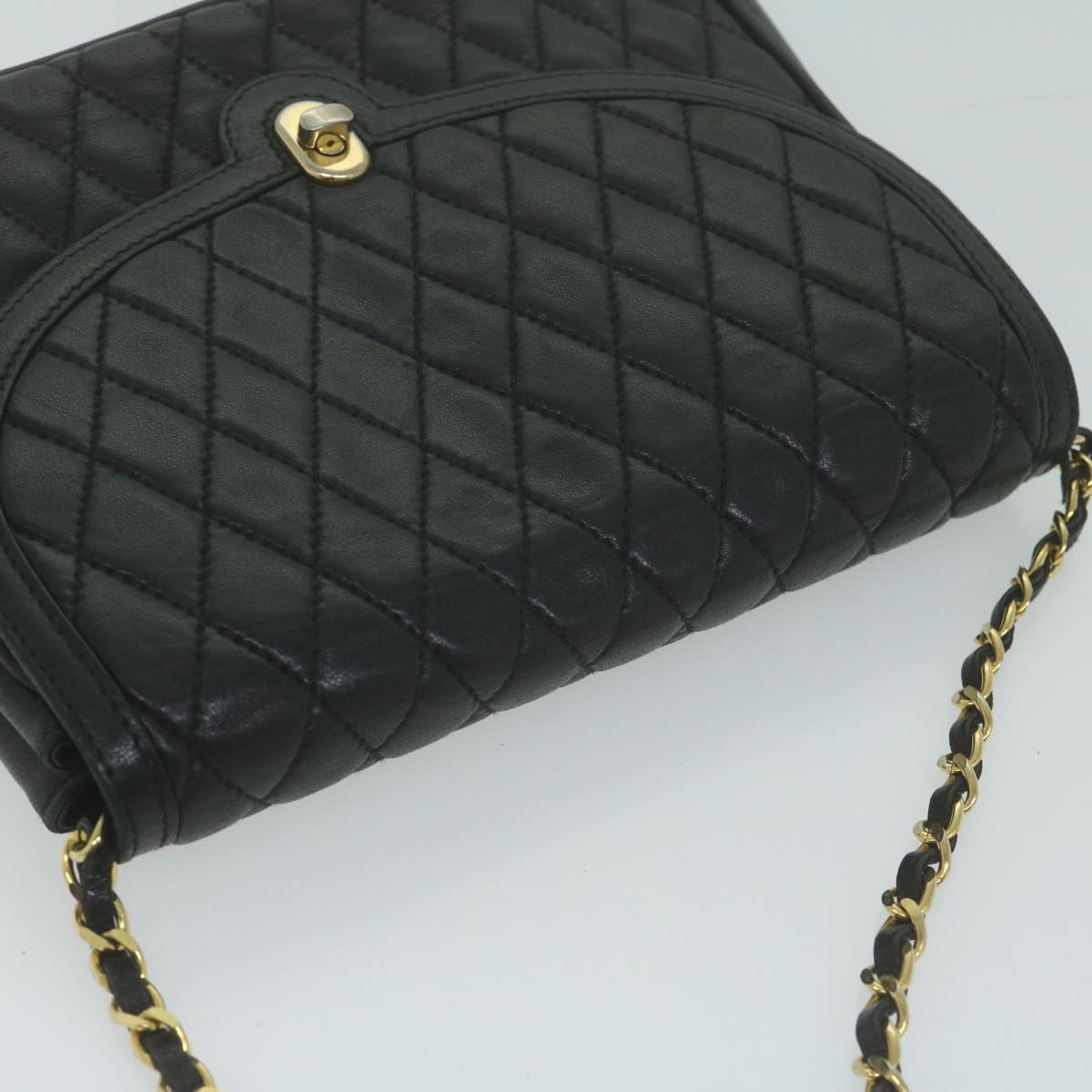 BALLY Quilted Chain Shoulder Bag Leather Black Auth 66071