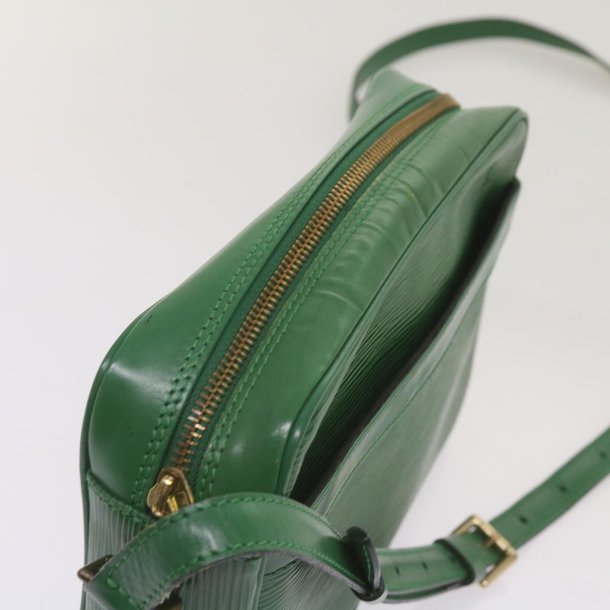 LOUIS VUITTON Epi Trocadero 23 Shoulder Bag Green M52304 LV Auth 66164