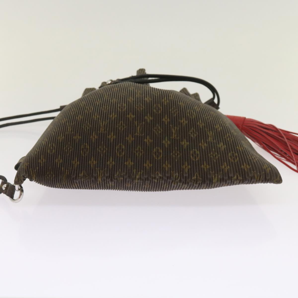 LOUIS VUITTON Monogram Explorer MM Shoulder Bag M42545 LV Auth 66240SAV