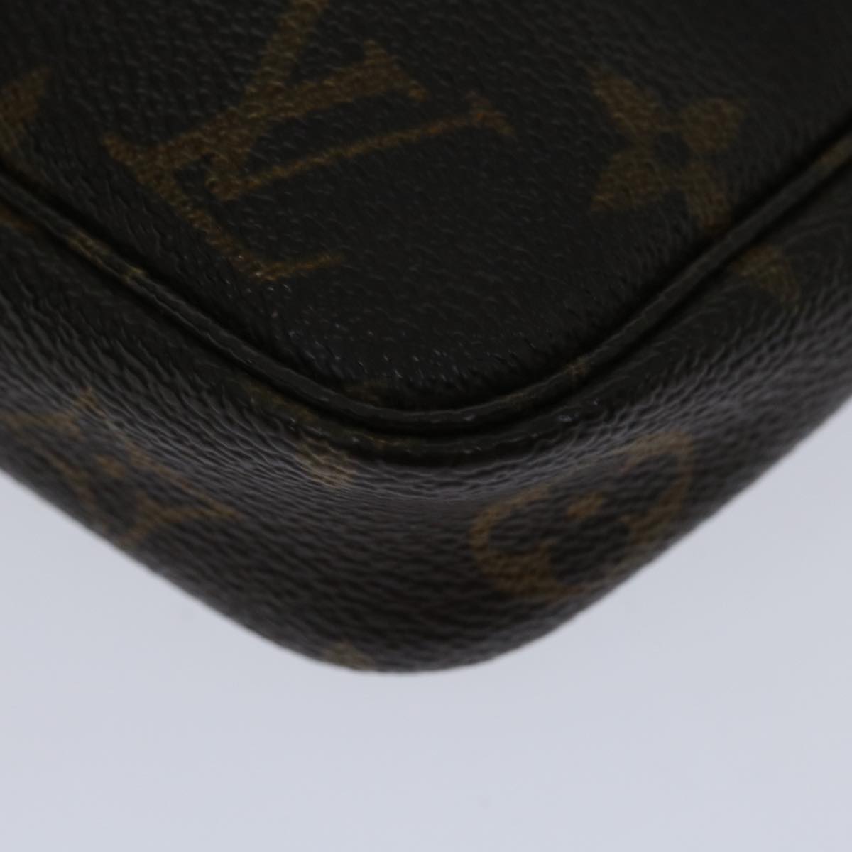 LOUIS VUITTON Monogram Pochette Accessoires Pouch M51980 LV Auth 66403