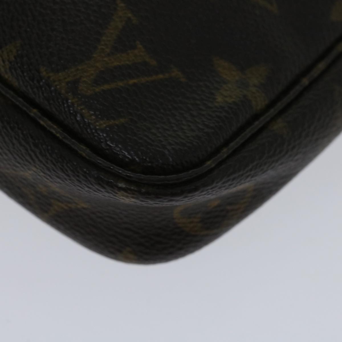 LOUIS VUITTON Monogram Pochette Accessoires Pouch M51980 LV Auth 66405