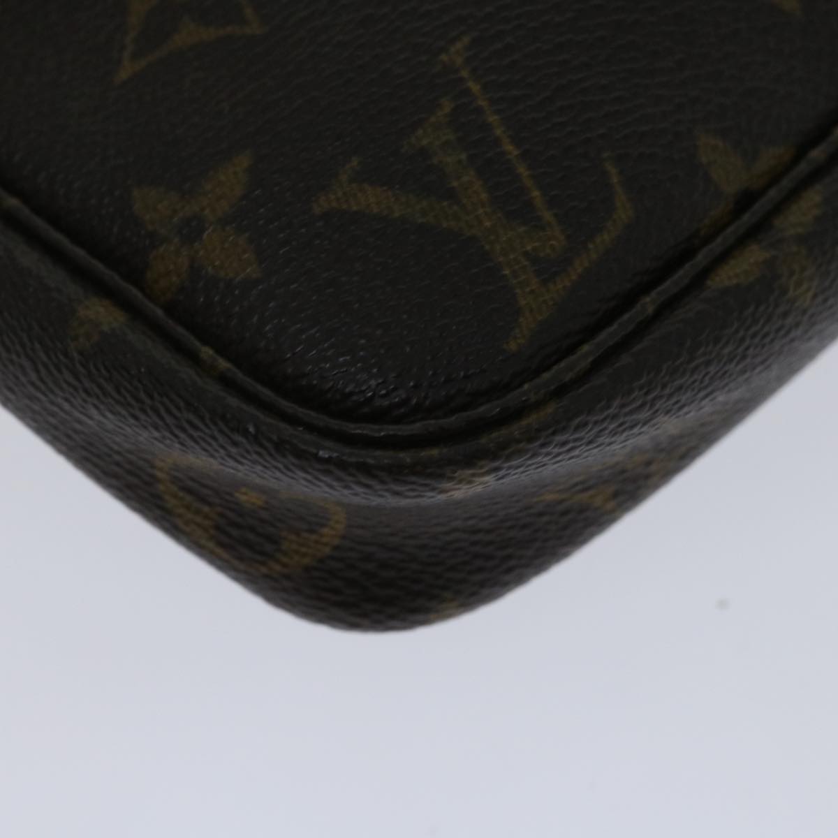 LOUIS VUITTON Monogram Pochette Accessoires Pouch M51980 LV Auth 66405