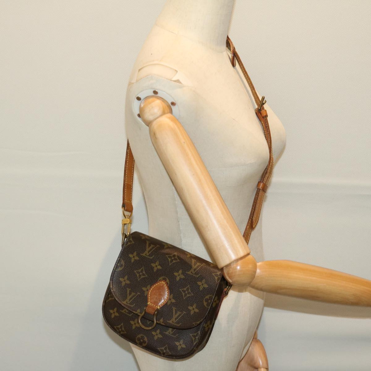 LOUIS VUITTON Monogram Saint Cloud PM Shoulder Bag M51244 LV Auth 66654