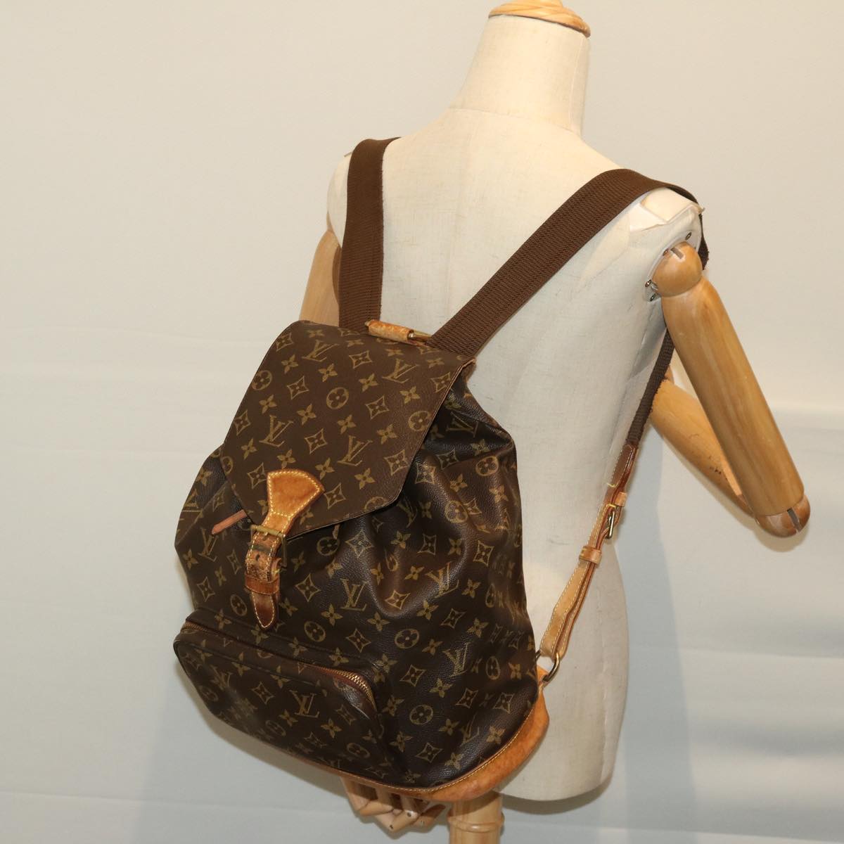 LOUIS VUITTON Monogram Montsouris GM Backpack M51135 LV Auth 66825