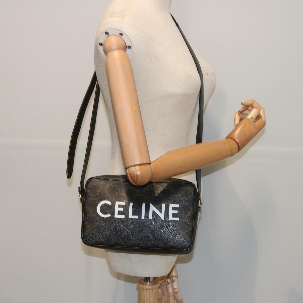 CELINE Triomphe Canvas Shoulder Bag PVC Leather Black 194502EJG Auth 66837A