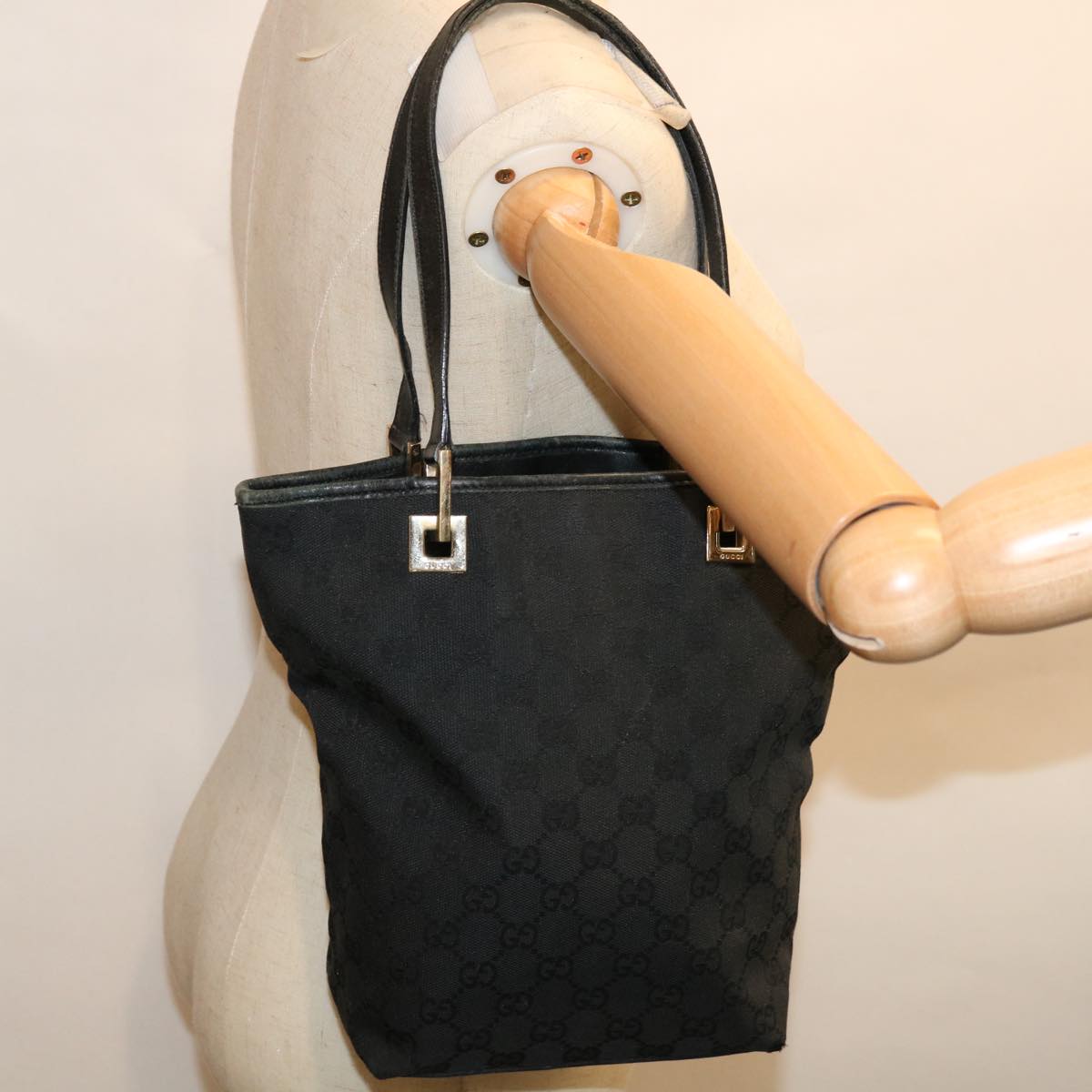 GUCCI GG Canvas Hand Bag Black 002 1099 Auth 66931