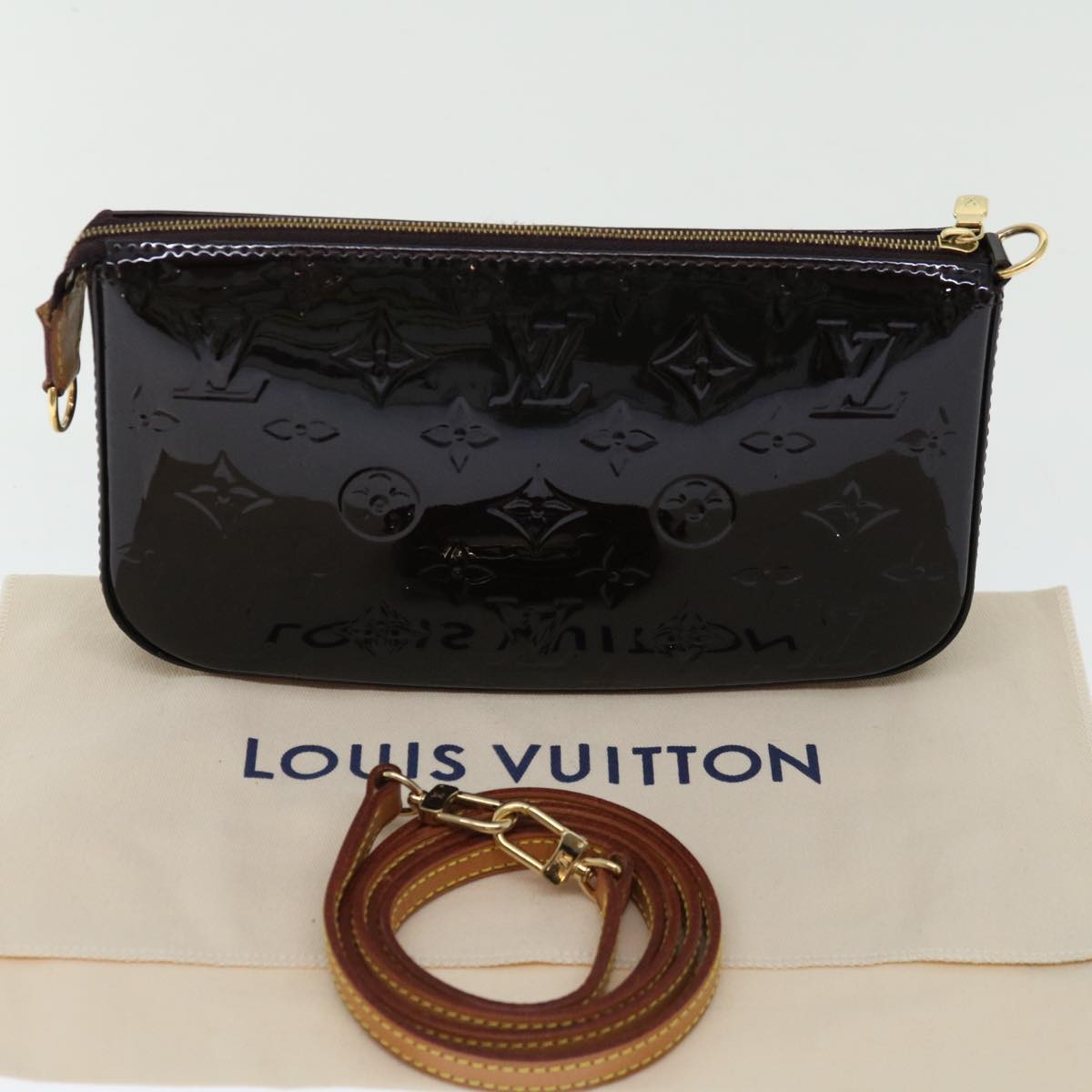 LOUIS VUITTON Monogram Vernis Pochette Accessoires Amarante M91576 LV Auth 66992