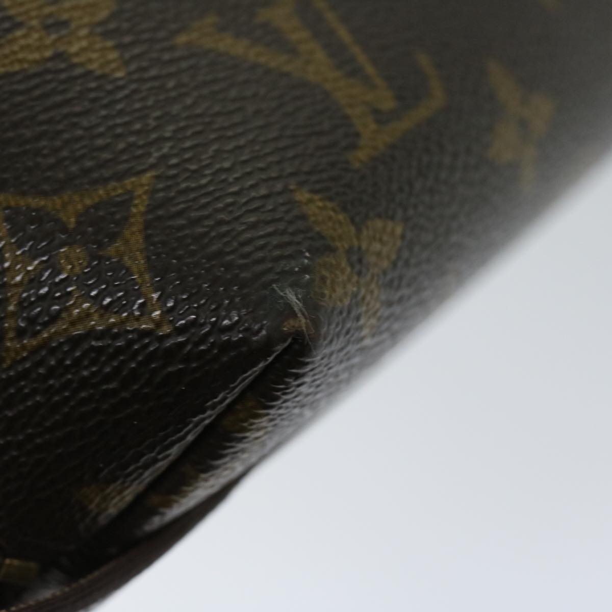 LOUIS VUITTON Monogram Trousse Demi Ronde Cosmetic Pouch M47520 LV Auth 66996