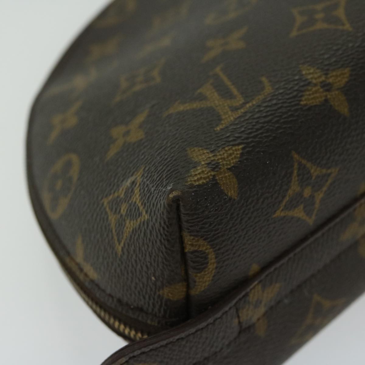 LOUIS VUITTON Monogram Trousse Demi Ronde Cosmetic Pouch M47520 LV Auth 66996