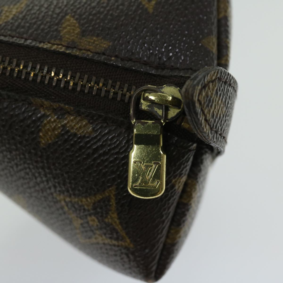 LOUIS VUITTON Monogram Trousse Demi Ronde Cosmetic Pouch M47520 LV Auth 66997