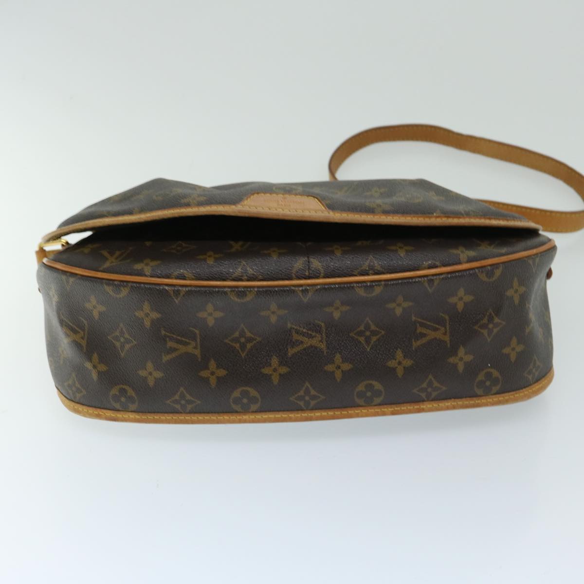 LOUIS VUITTON Monogram Menilmontant MM Shoulder Bag M40473 LV Auth 67025