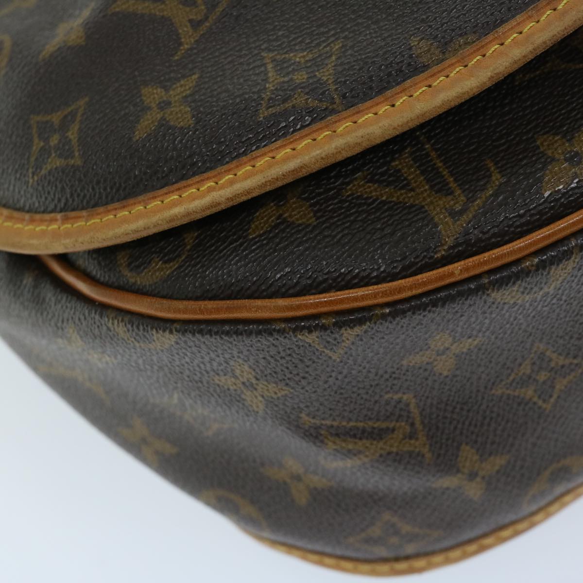 LOUIS VUITTON Monogram Menilmontant MM Shoulder Bag M40473 LV Auth 67025