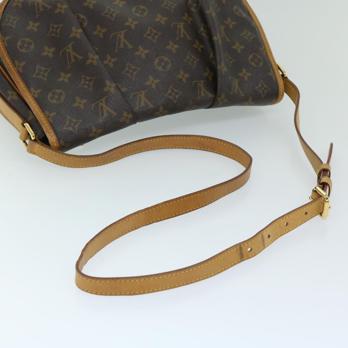 LOUIS VUITTON Monogram Menilmontant MM Shoulder Bag M40473 LV Auth 67025