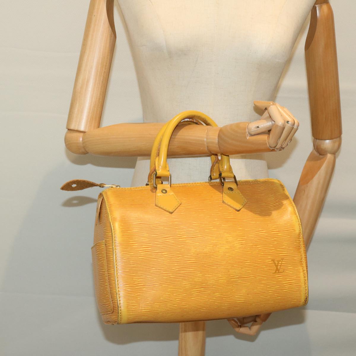 LOUIS VUITTON Epi Speedy 25 Hand Bag Tassili Yellow M43019 LV Auth 67030