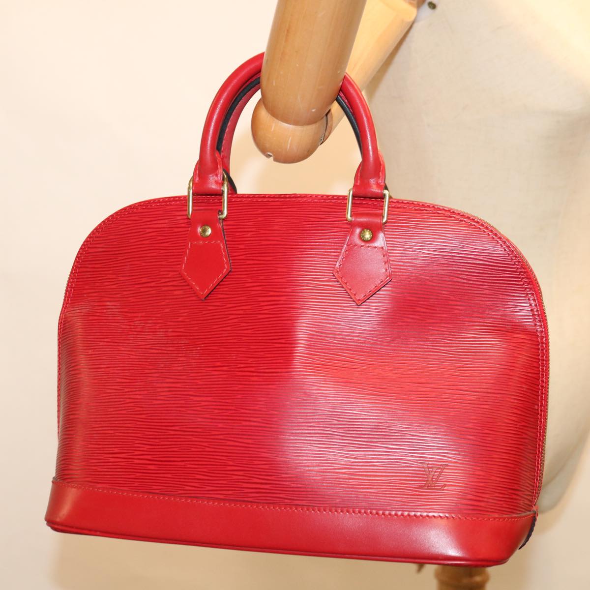 LOUIS VUITTON Epi Alma Hand Bag Castilian Red M52147 LV Auth 67051