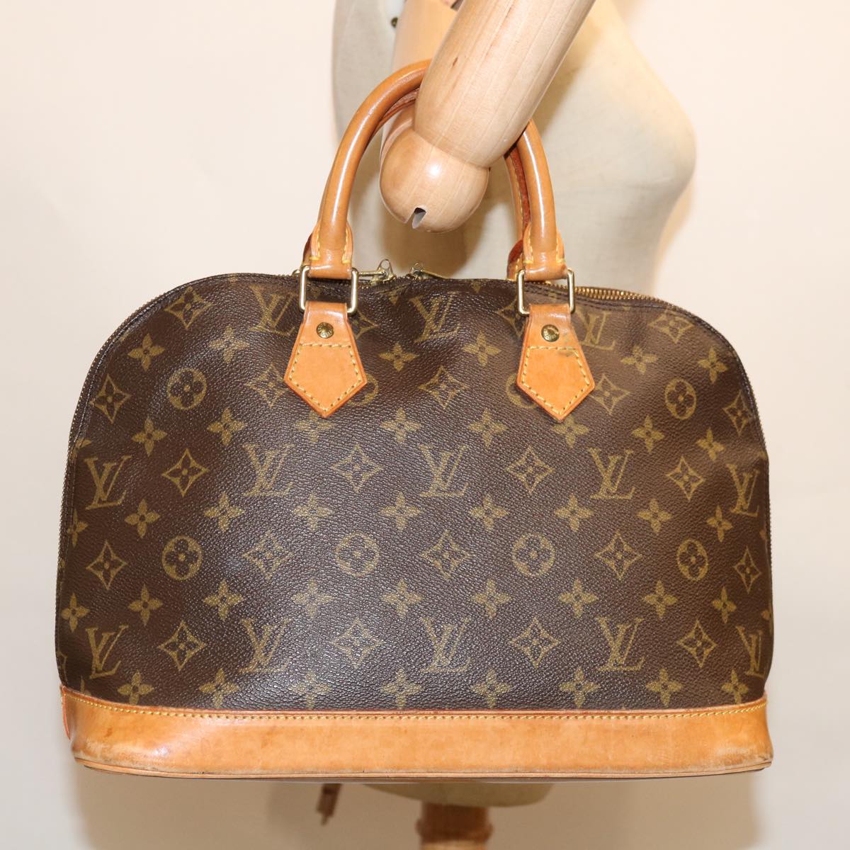 LOUIS VUITTON Monogram Alma Hand Bag M51130 LV Auth 67054