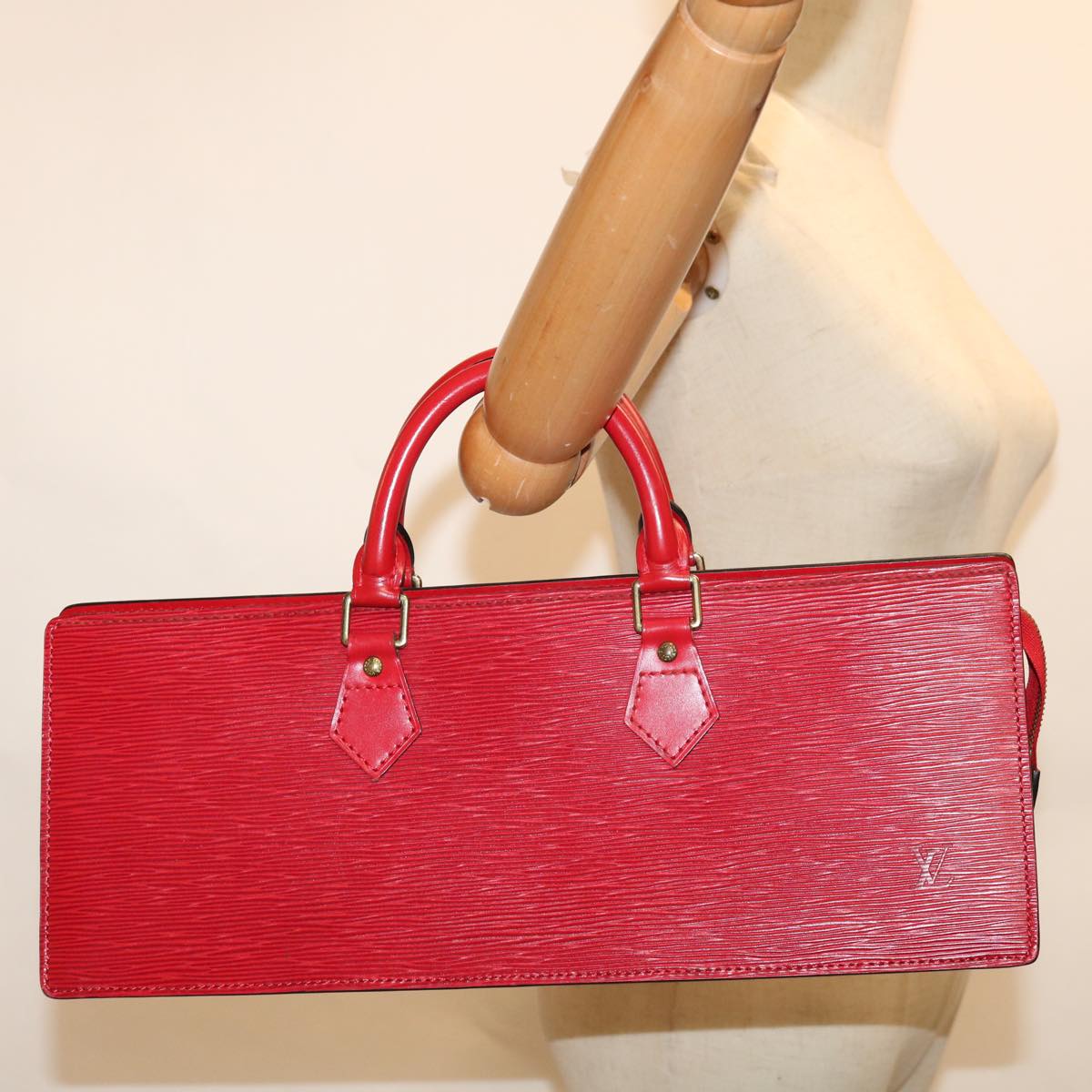 LOUIS VUITTON Epi Sac Triangle Hand Bag Red M52097 LV Auth 67056