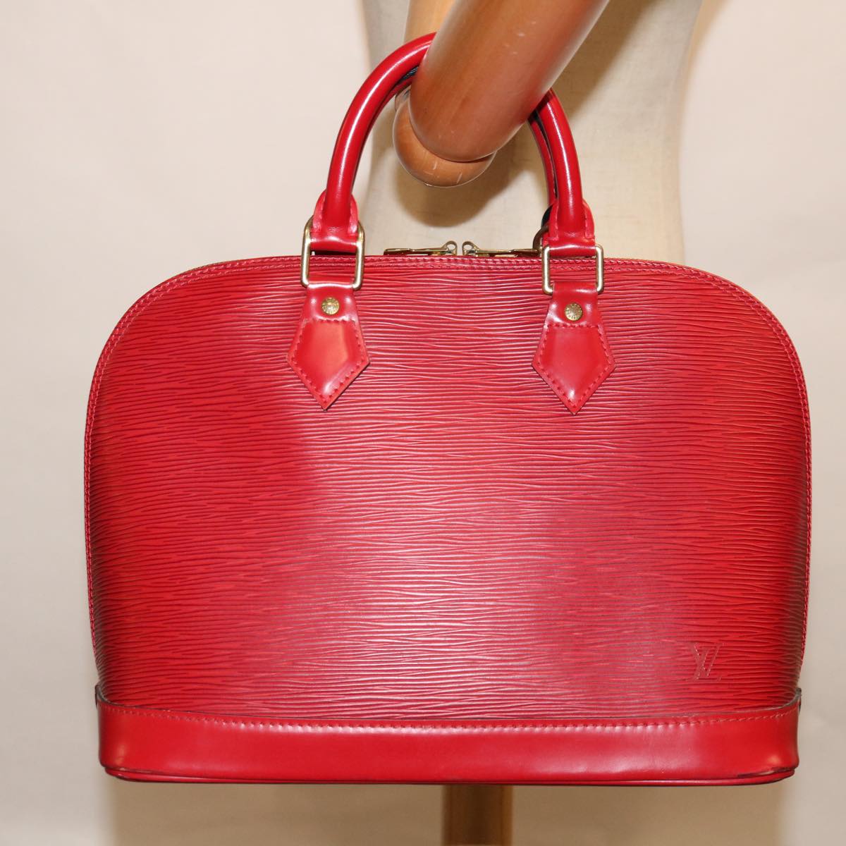 LOUIS VUITTON Epi Alma Hand Bag Castilian Red M52147 LV Auth 67195