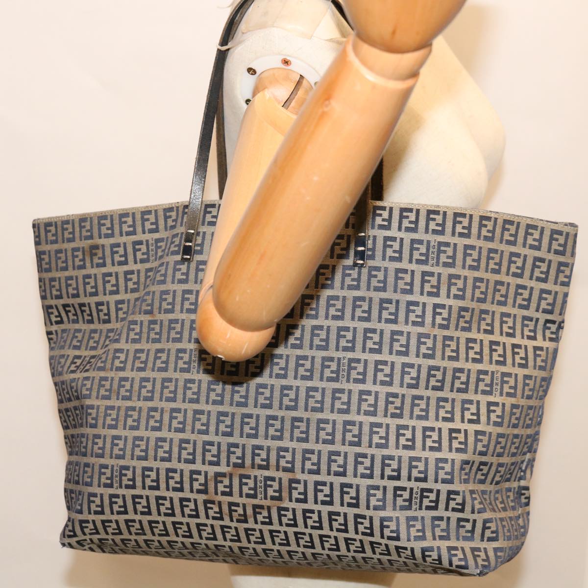 FENDI Zucchino Canvas Tote Bag Navy 4276 26764 018 Auth 67226