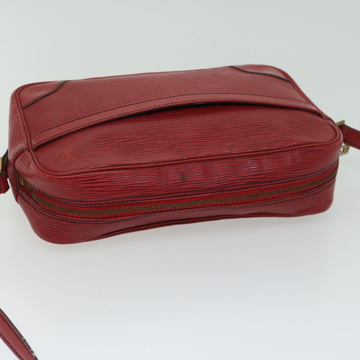 LOUIS VUITTON Epi Trocadero 27 Shoulder Bag Red M52317 LV Auth 67239