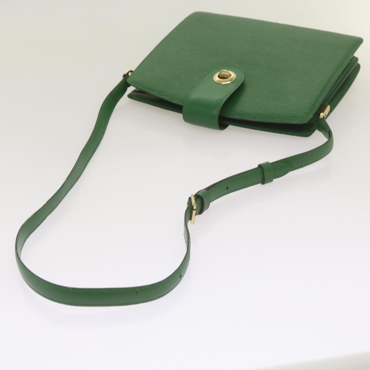 LOUIS VUITTON Epi Capucines Shoulder Bag Green M52344 LV Auth 67287