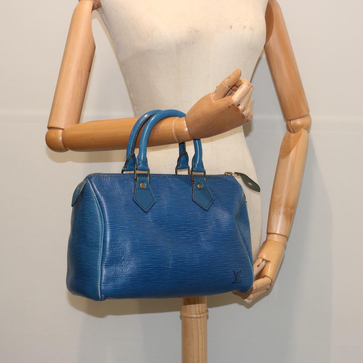 LOUIS VUITTON Epi Speedy 25 Hand Bag Toledo Blue M43015 LV Auth 67402