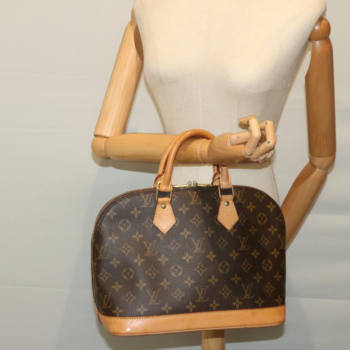 LOUIS VUITTON Monogram Alma Hand Bag M51130 LV Auth 67449