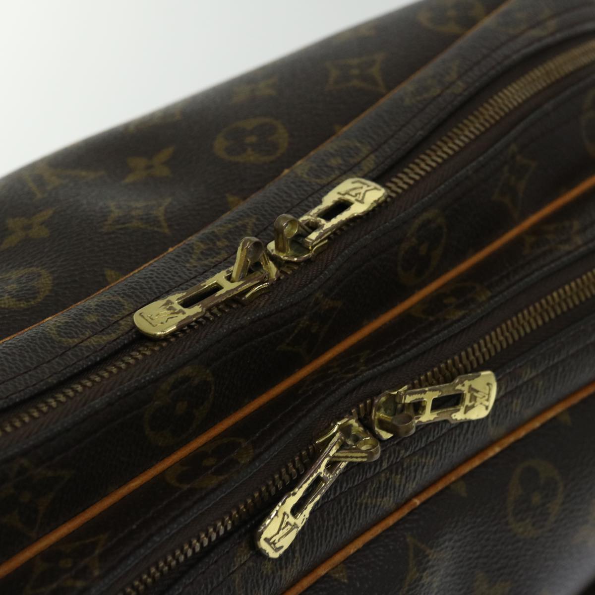 LOUIS VUITTON Monogram Reporter GM Shoulder Bag M45252 LV Auth 67462