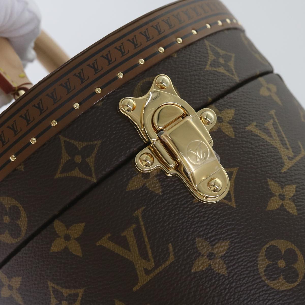 LOUIS VUITTON Monogram Vesque Cannes Hand Bag M10244 LV Auth 67472SM