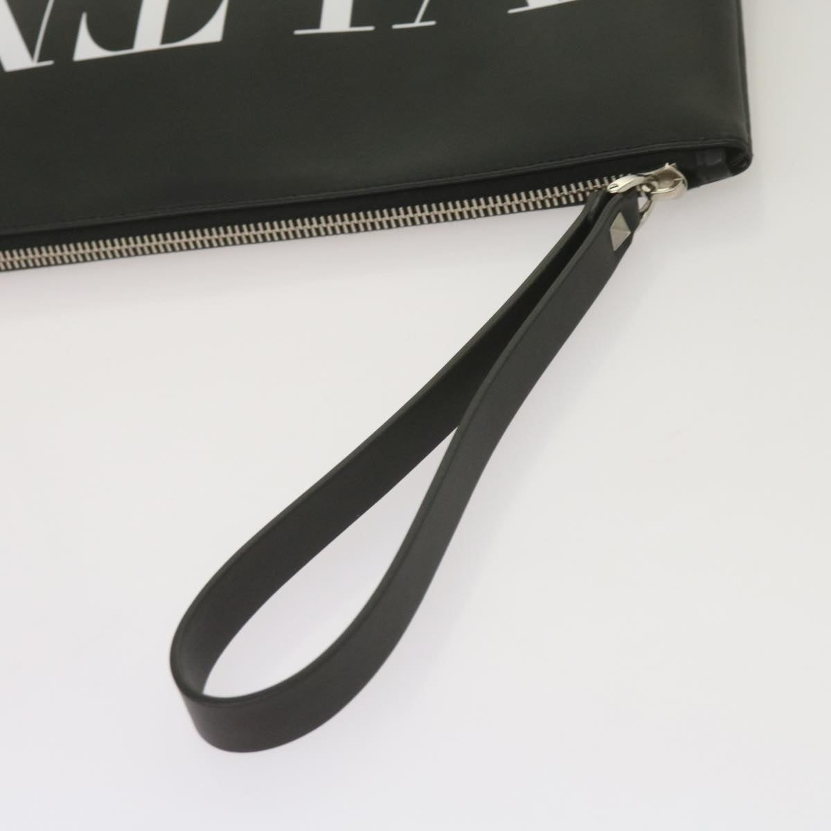 VALENTINO Clutch Bag Leather Black XY2P0299LVN Auth 67606A