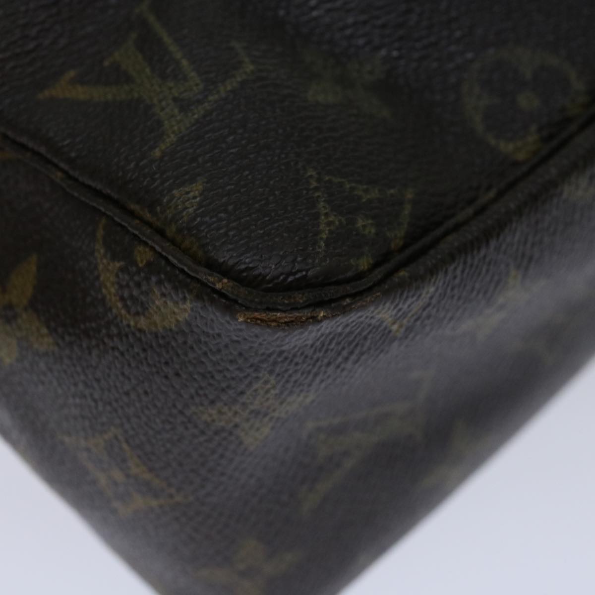 LOUIS VUITTON Monogram Trousse Toilette 28 Clutch Bag M47522 LV Auth 67610