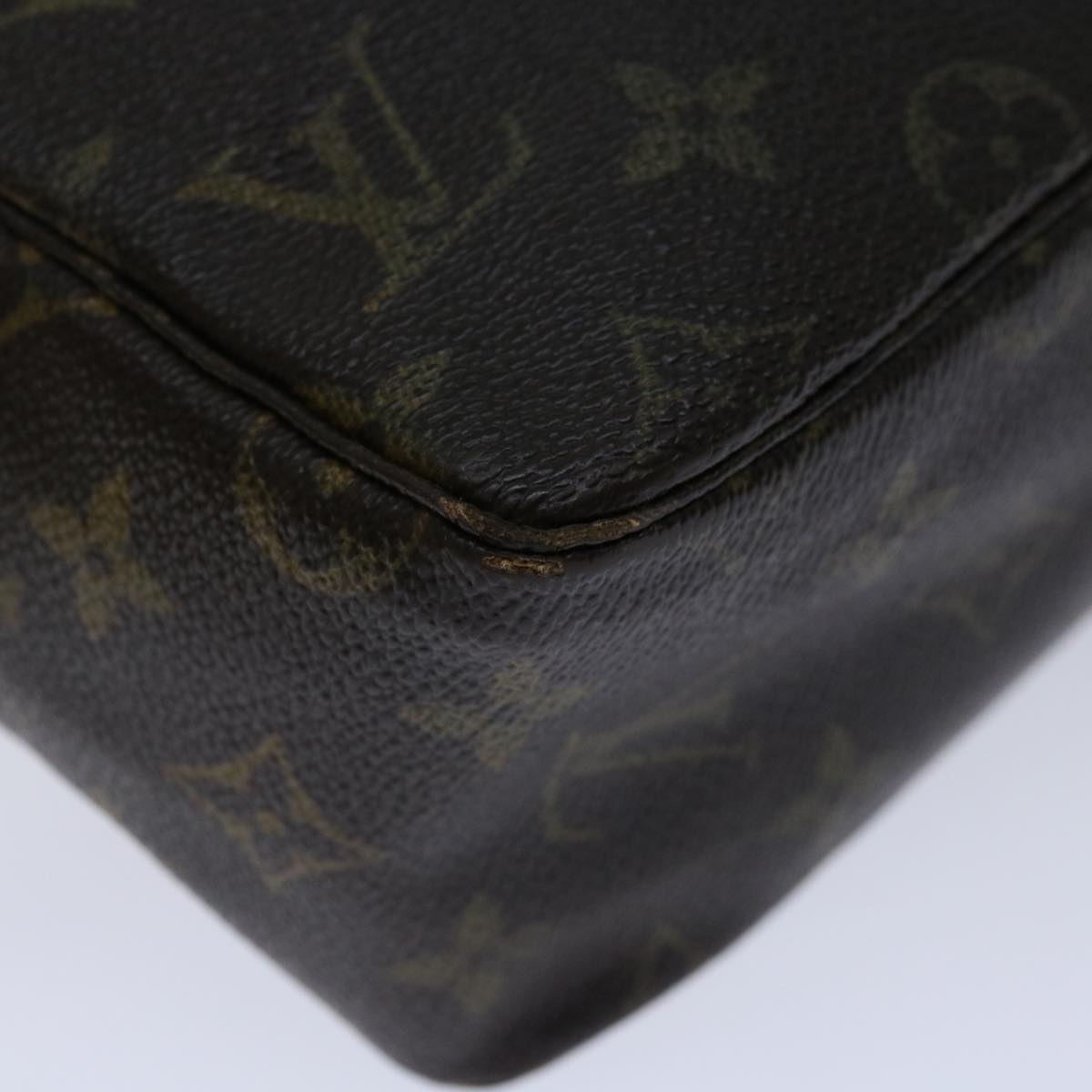 LOUIS VUITTON Monogram Trousse Toilette 28 Clutch Bag M47522 LV Auth 67610