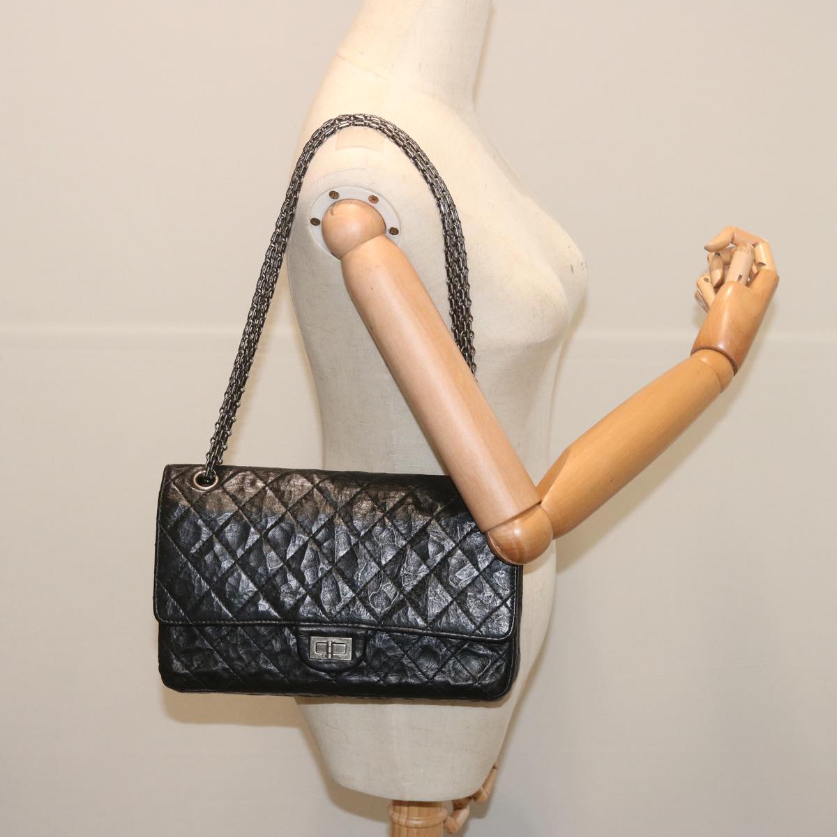 CHANEL 2.55 Matelasse Chain Bag Aged Calfskin Black A37586 CC Auth 67618A