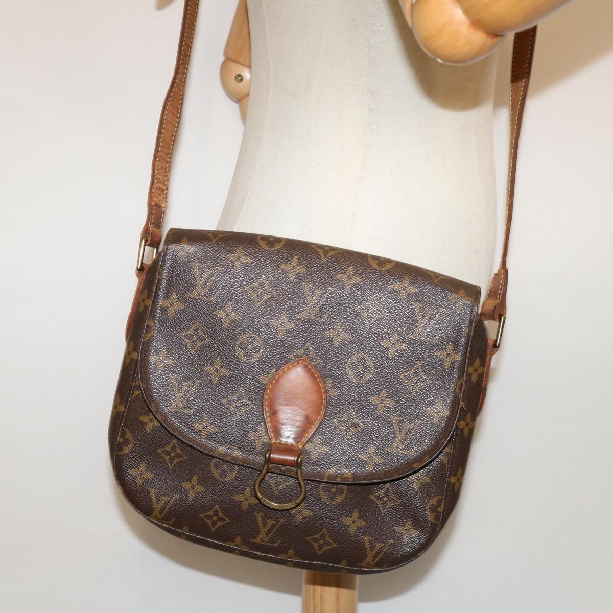 LOUIS VUITTON Monogram Saint Cloud GM Shoulder Bag M51242 LV Auth 67727