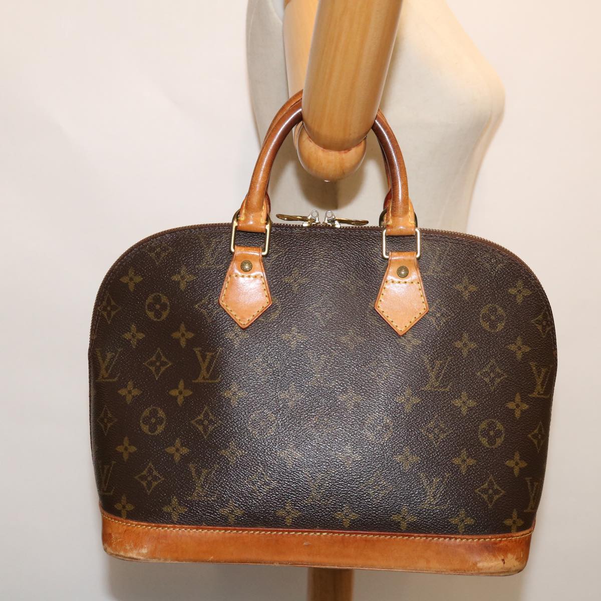 LOUIS VUITTON Monogram Alma Hand Bag M51130 LV Auth 67802