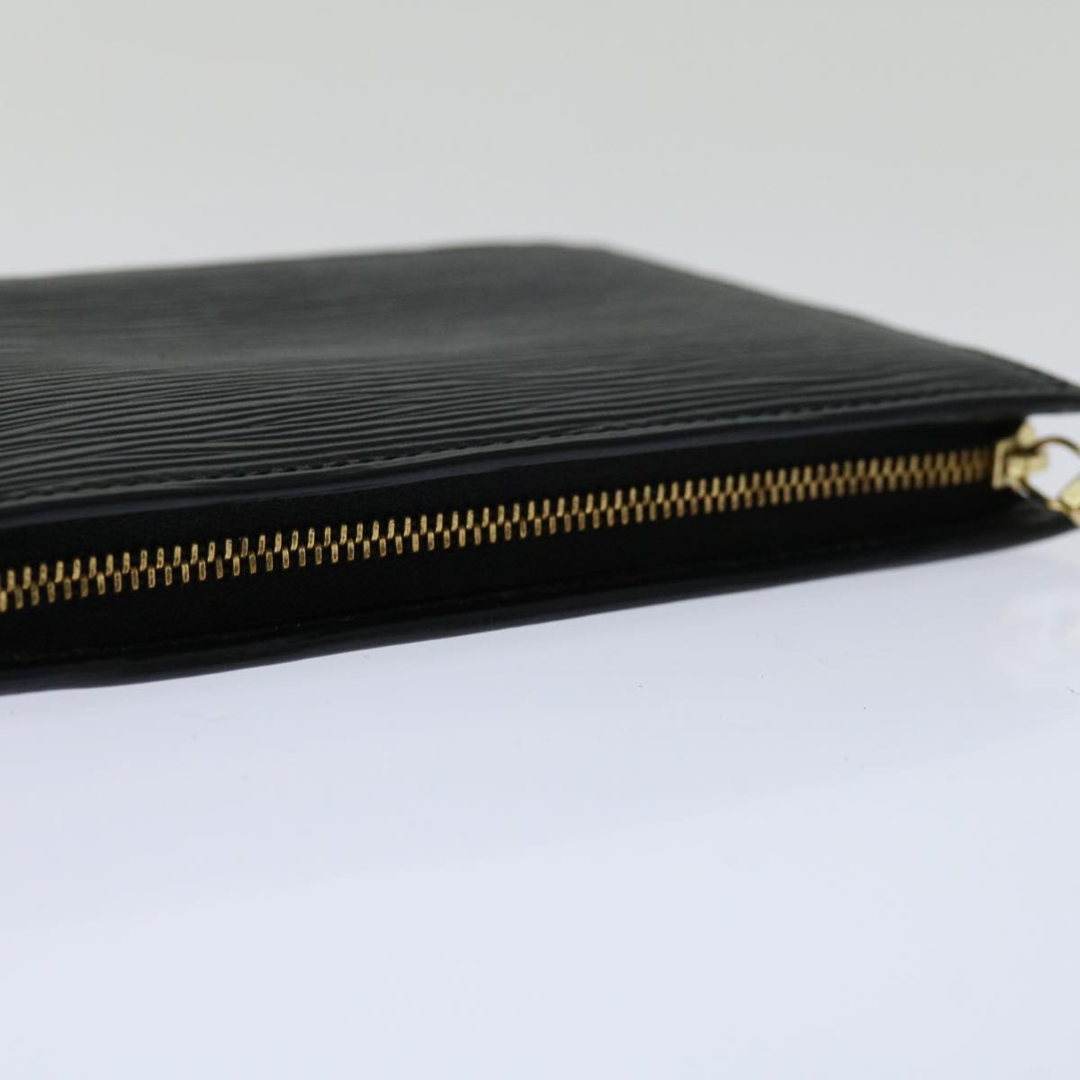 LOUIS VUITTON Epi Trousse Poche Toilette 15 Pouch Black LV Auth 67856