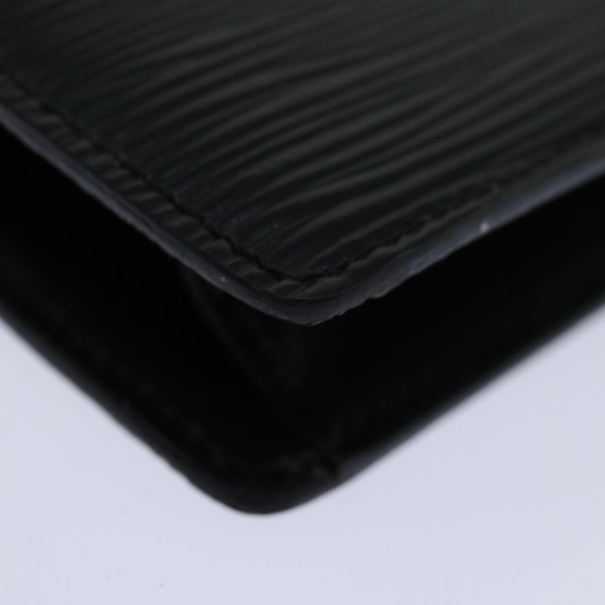 LOUIS VUITTON Epi Trousse Poche Toilette 15 Pouch Black LV Auth 67856