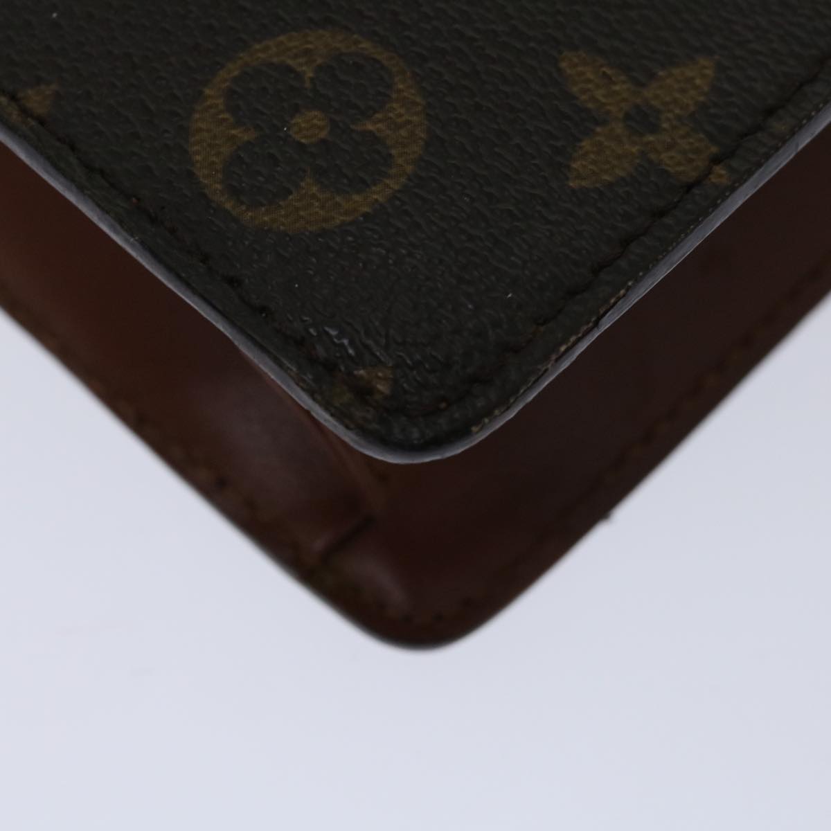 LOUIS VUITTON Monogram Porte Documents Bandouliere Bag M53338 LV Auth 67905