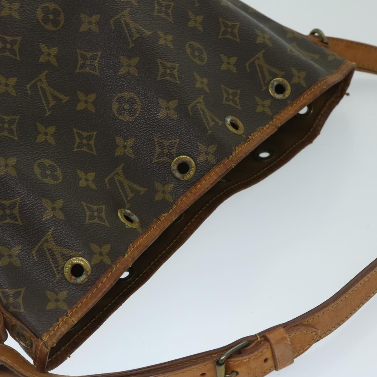 LOUIS VUITTON Monogram Petit Noe Shoulder Bag M42226 LV Auth 67945