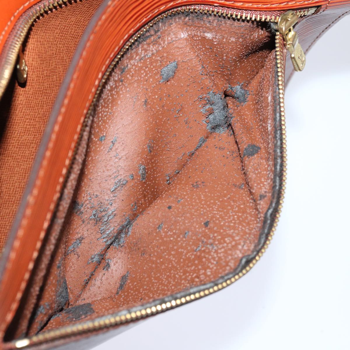 LOUIS VUITTON Epi Angian Clutch Bag Brown M52113 LV Auth 68112