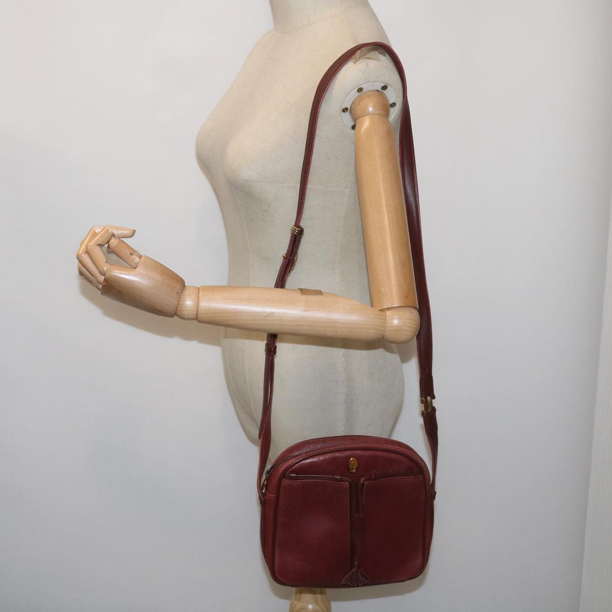 CARTIER Shoulder Bag Leather Wine Red Auth 68174