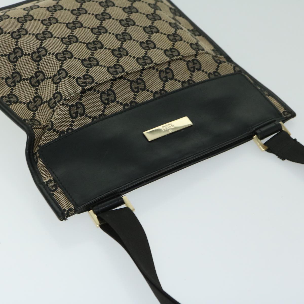 GUCCI GG Canvas Shoulder Bag Suede Beige Black Auth 68196