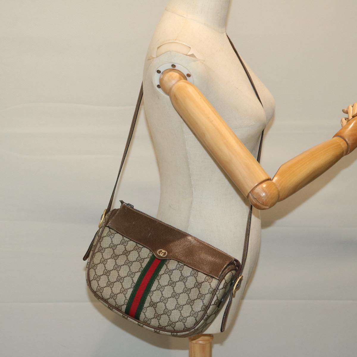 GUCCI GG Supreme Web Sherry Line Shoulder Bag PVC Beige 67 01 4001 Auth 68202