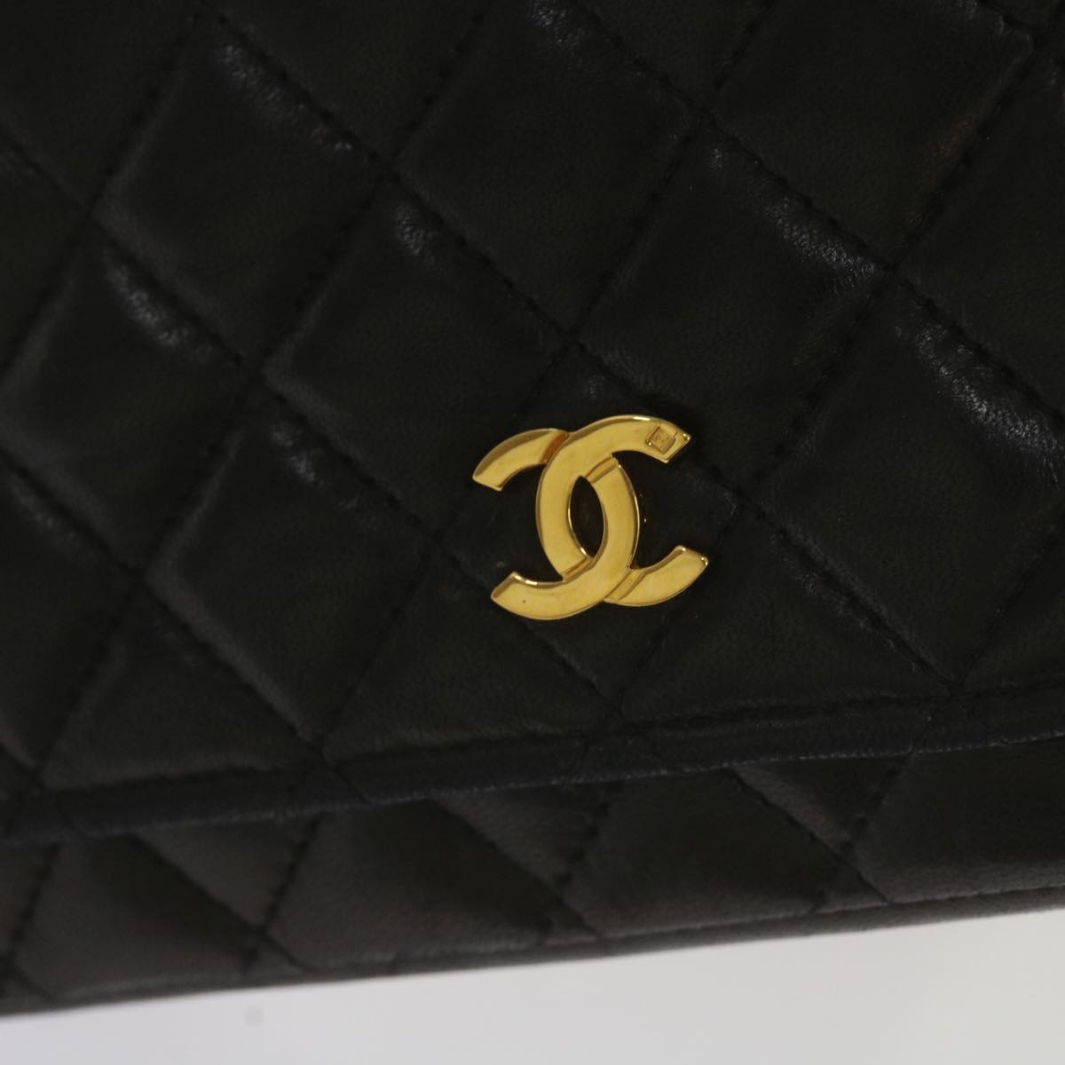 CHANEL Matelasse Waist bag Lamb Skin Black CC Auth 68224