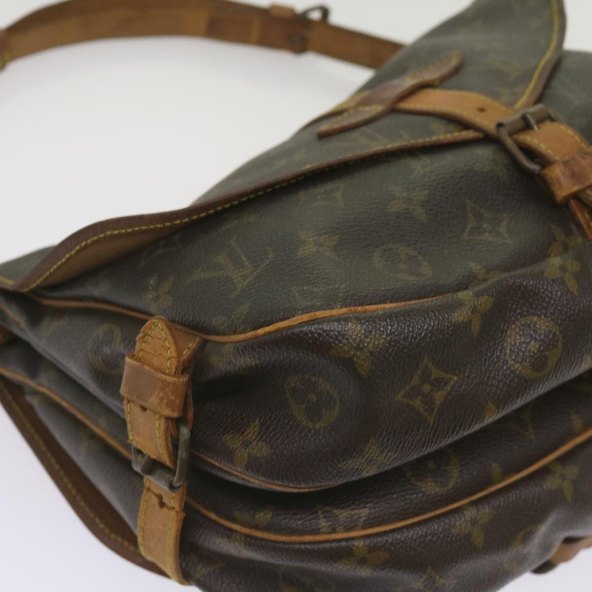 LOUIS VUITTON Monogram Saumur 30 Shoulder Bag M42256 LV Auth 68376