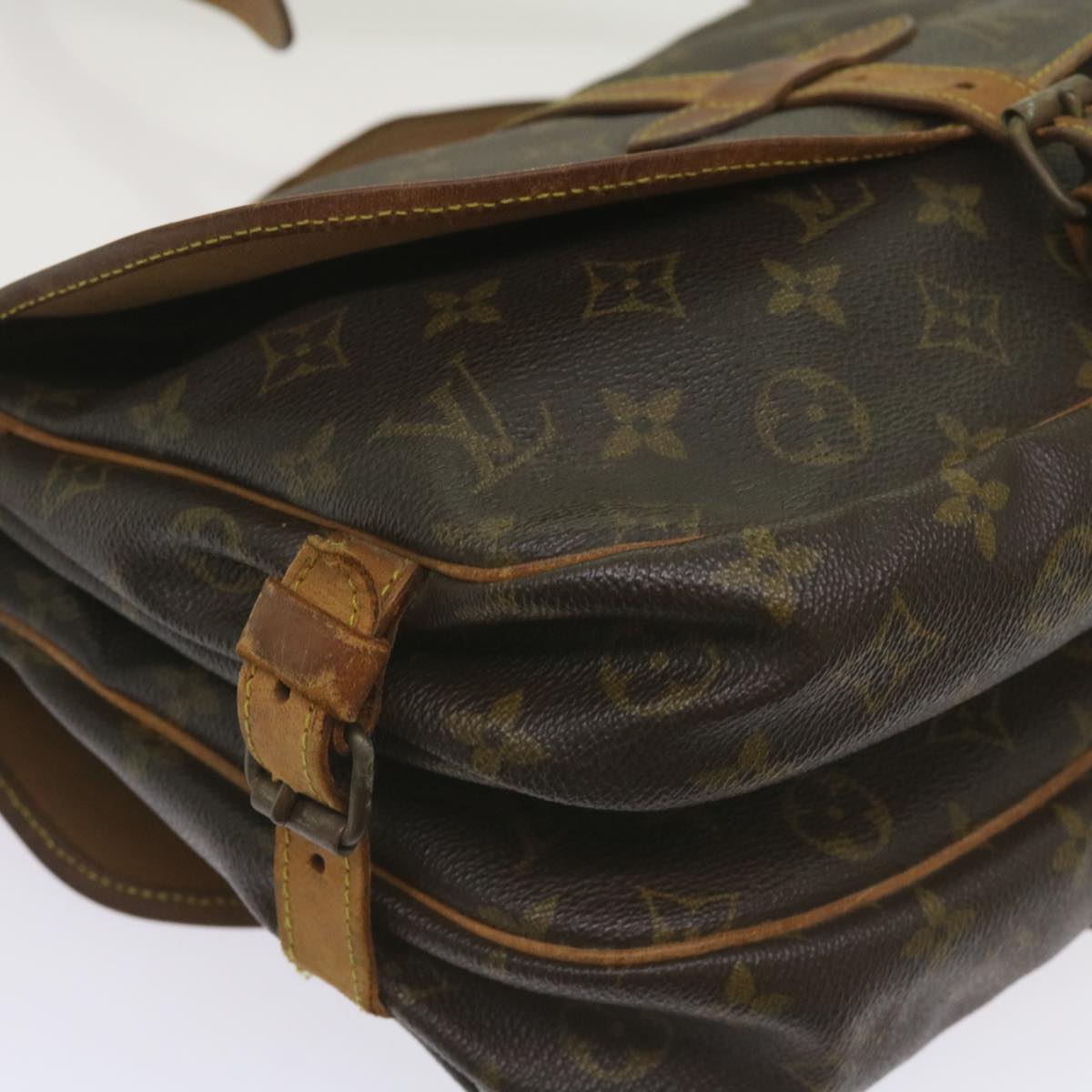 LOUIS VUITTON Monogram Saumur 30 Shoulder Bag M42256 LV Auth 68376